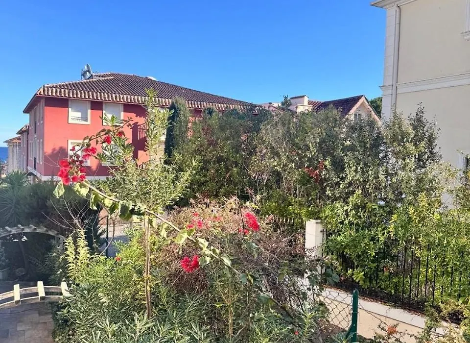 Studio In The Center Of Saint-Jean-Cap-Ferrat-1