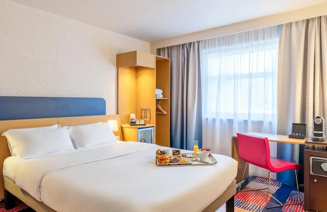 B&B HOTEL Lyon Nord-1
