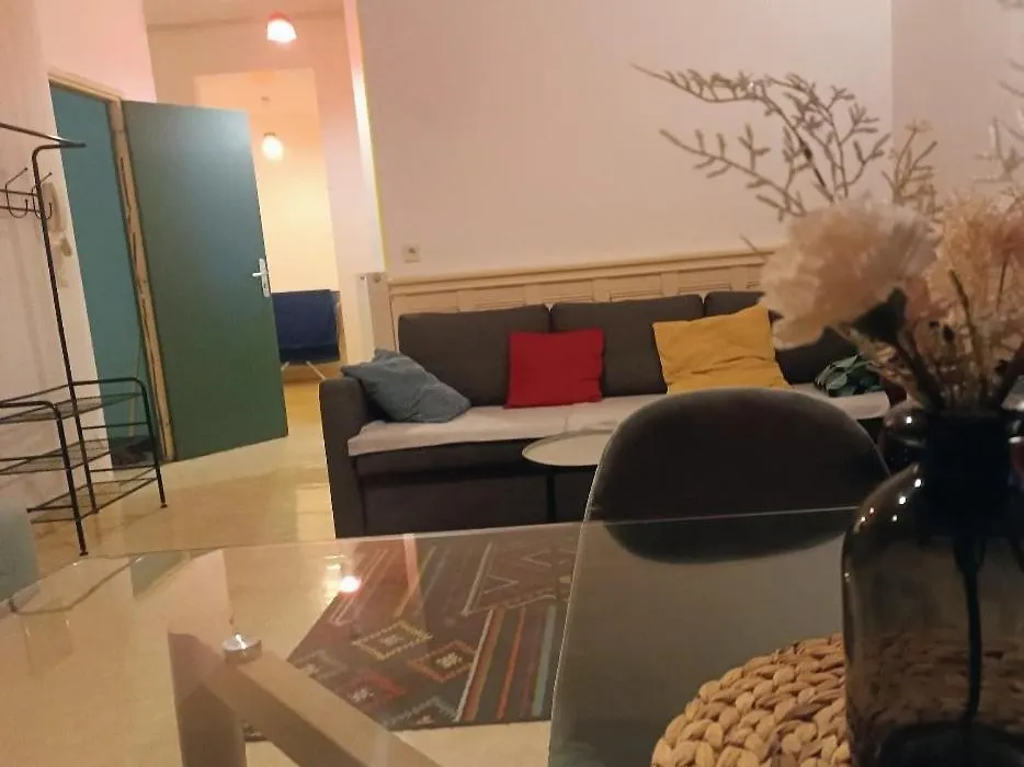 CAP COUTELLERIE - Séjours Pros ou Familles en hypercentre de Thiers-1