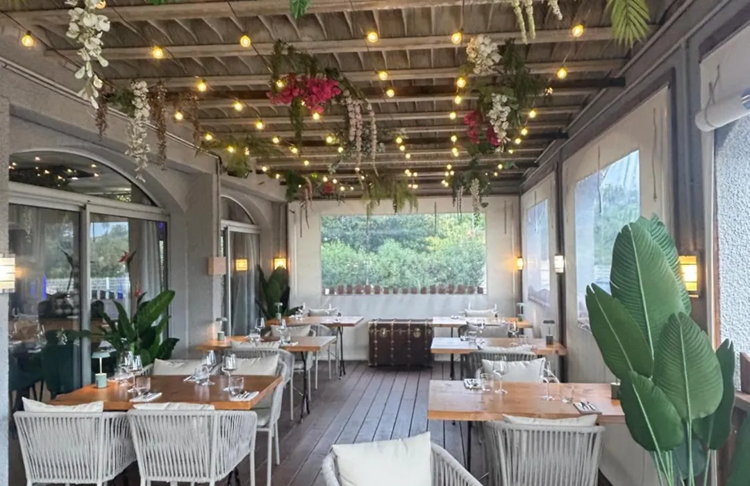 Acapella Hotel Restaurant-1