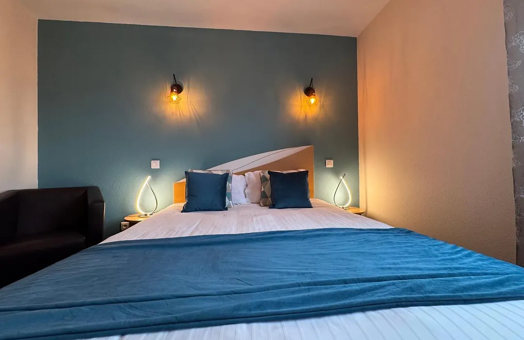 Hostellerie du Centrotel et Spa Bulles d'Allier-1