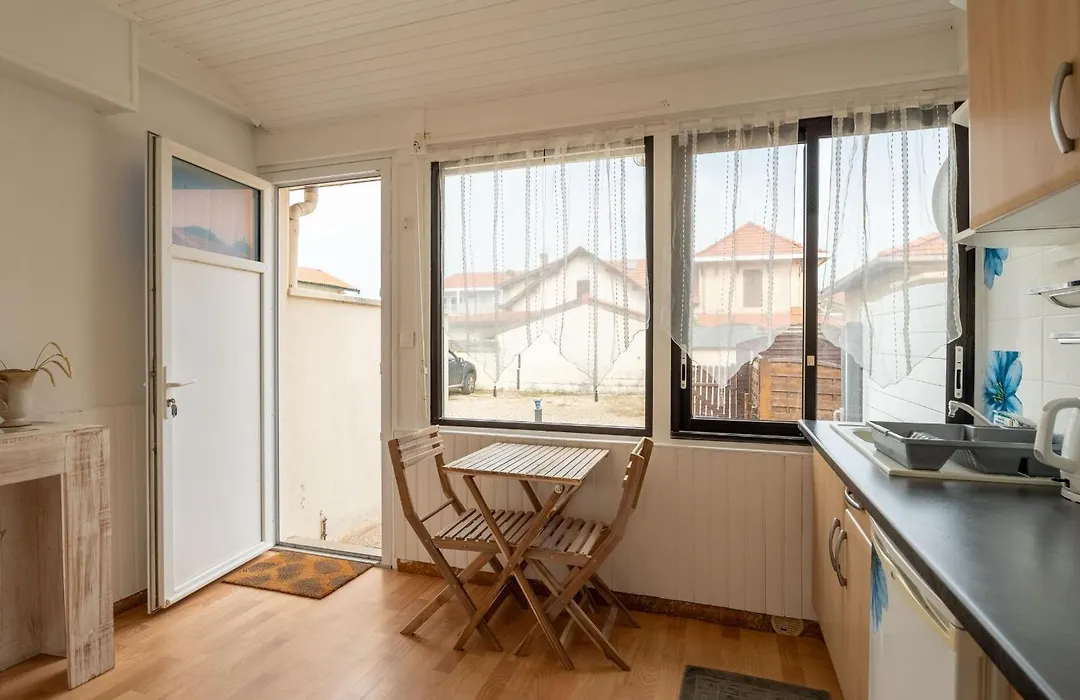 Appartement pour 3 à Mimizan Plage, à 50m de l'océan avec terrasse et parking, ménage inclus - FR-1-50-123-1