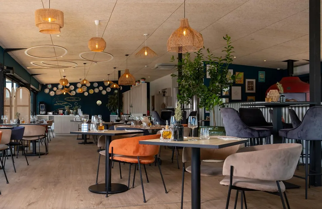 Golden Tulip Hotel & Rooftop Martigues Provence-1