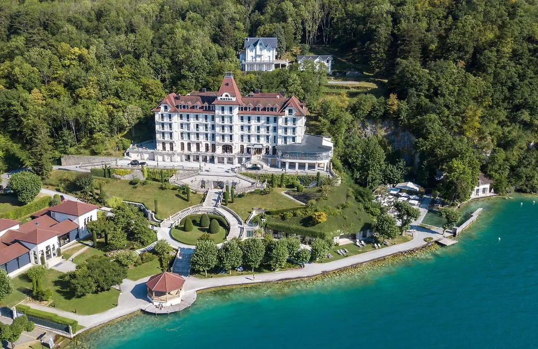 Le Palace De Menthon-1