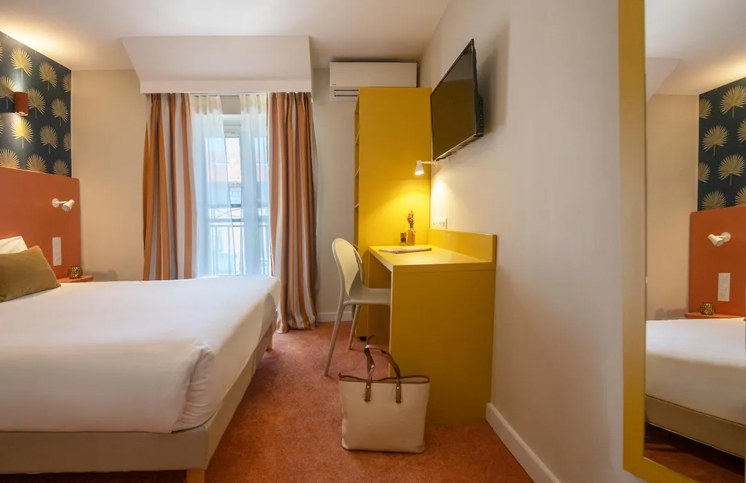 Hotel Du Midi-1