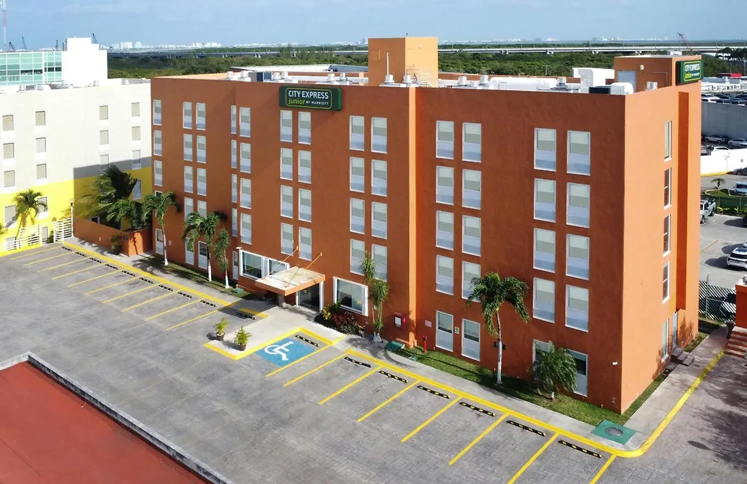 City Express Junior By Marriott Cancun-1