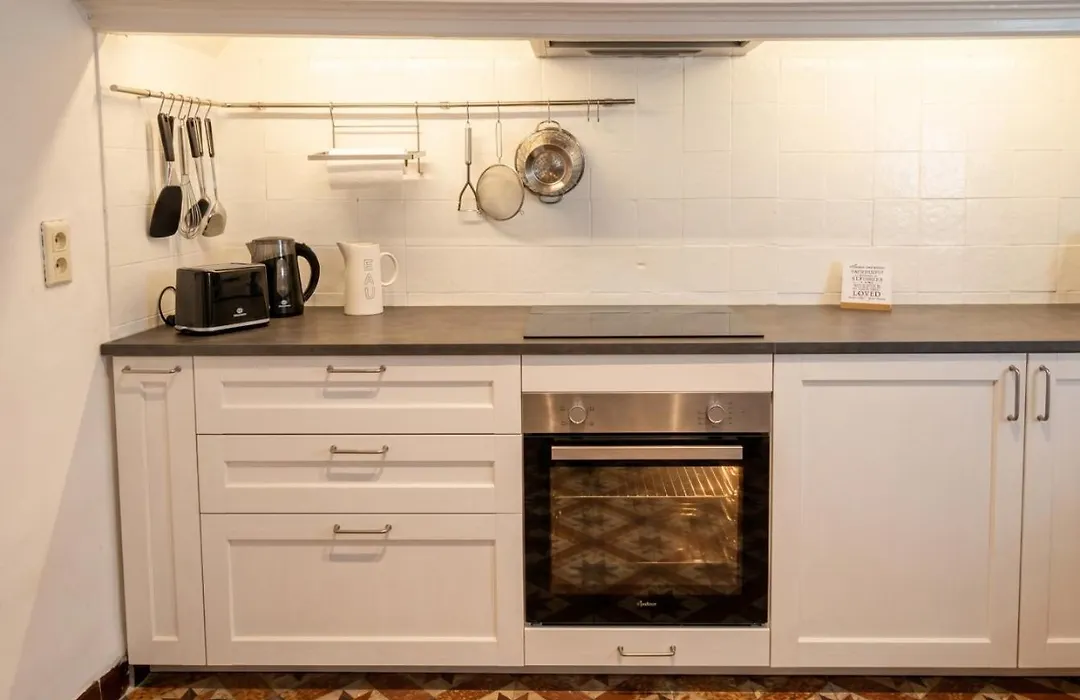 1-Bed Apartment, Courtyard, Central Perpignan-1