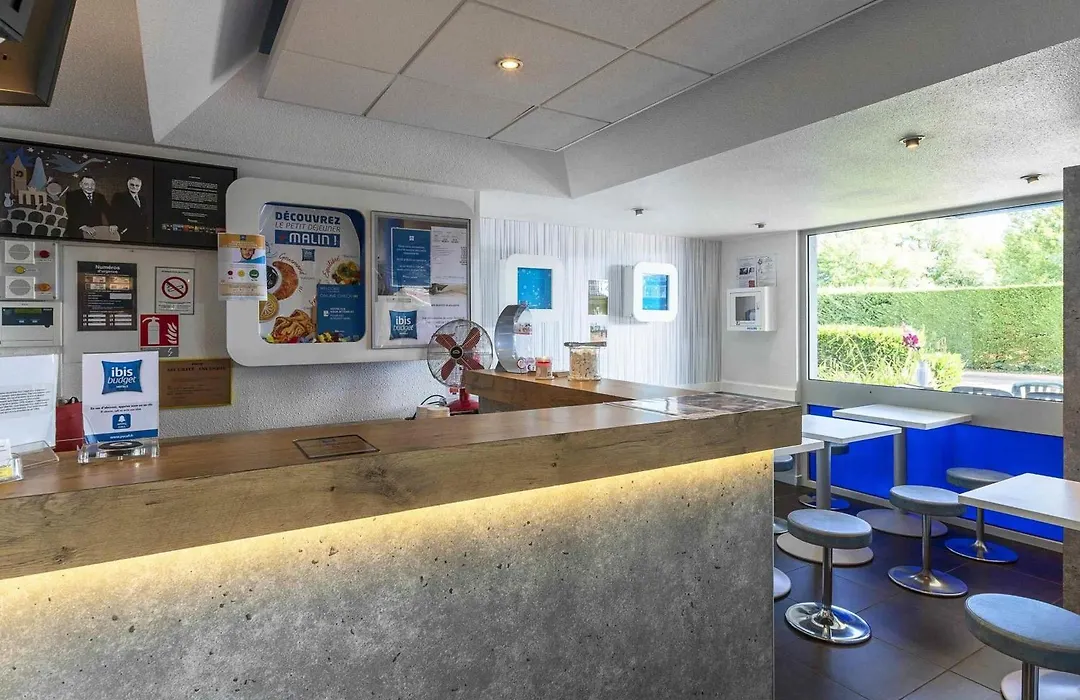 Hotel Ibis Budget Vichy-1