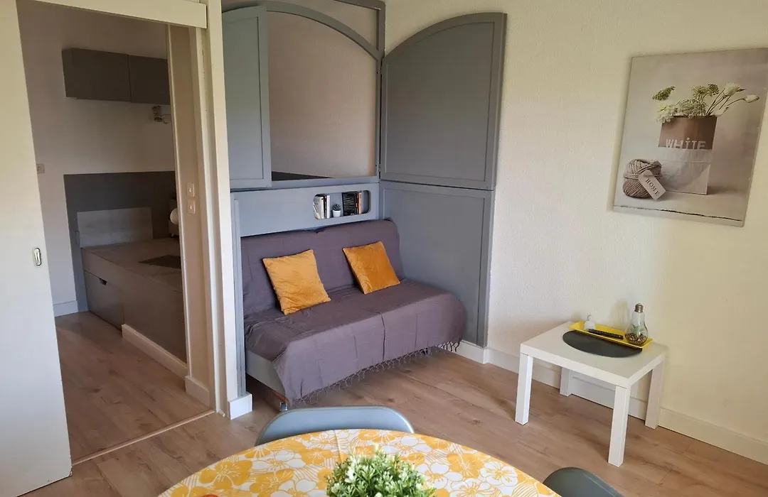 Studio Hyeres-1