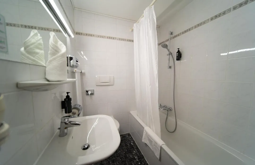 Hotel Mondial Munich-1