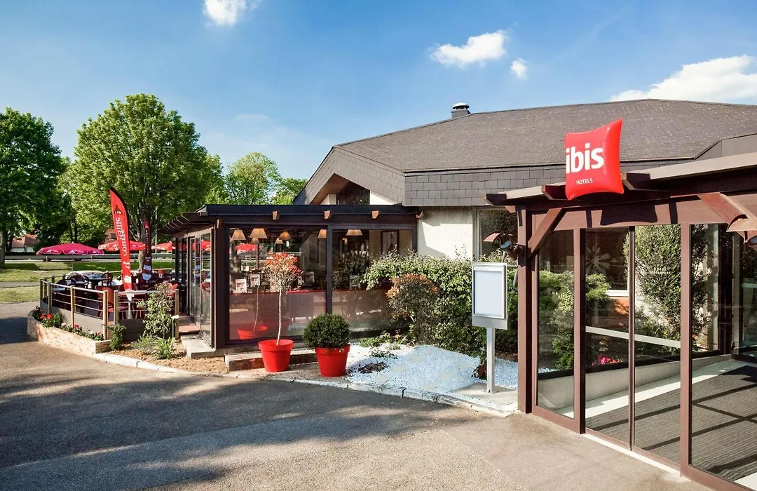 Ibis Senlis-1