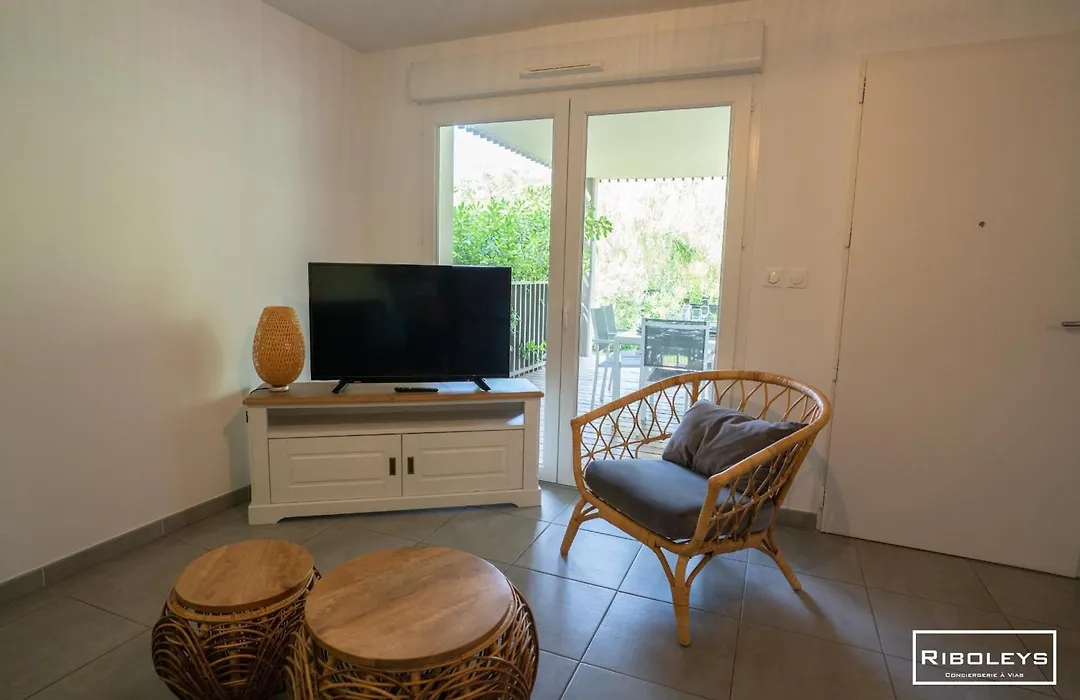 Superbe T3 climatisé avec WIFI à 400m de la plage-1