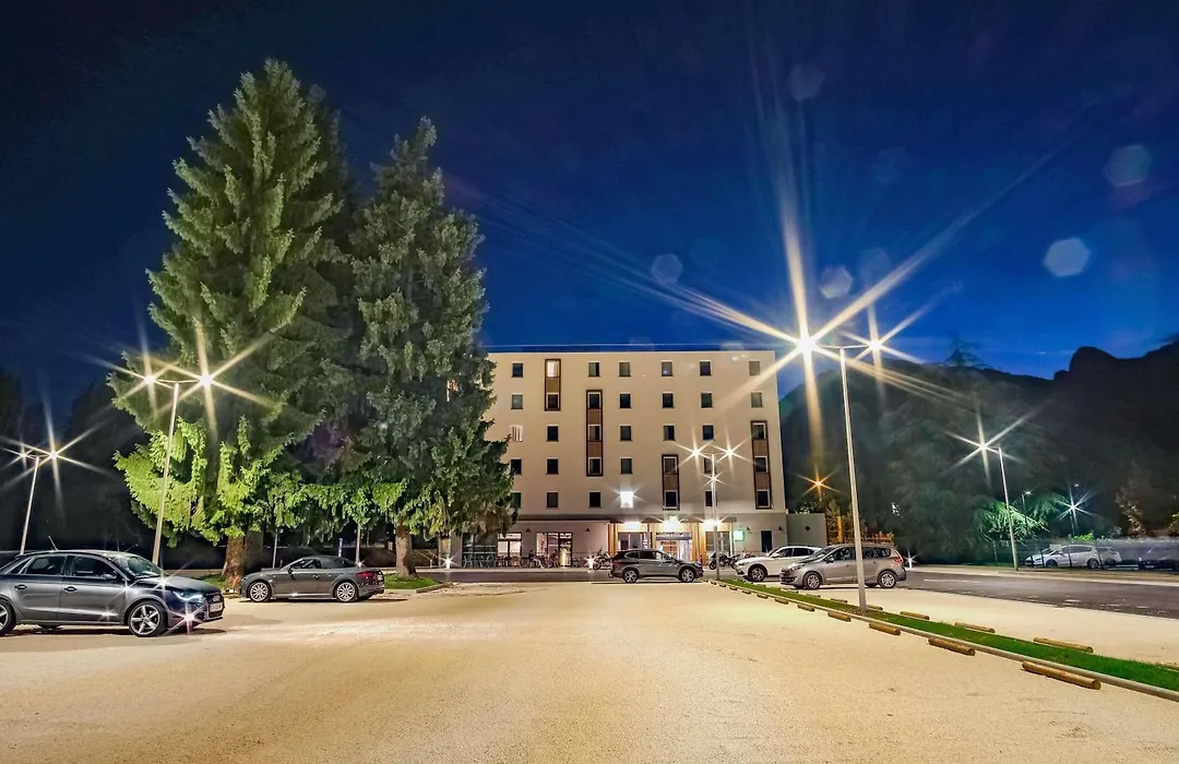ibis Styles Albertville-1