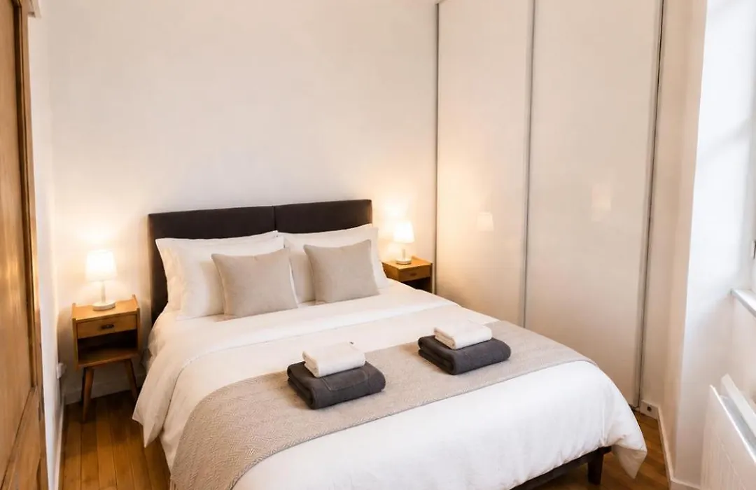 Elegant Flat In Old Town, 2 Mins Walk To Lake-1