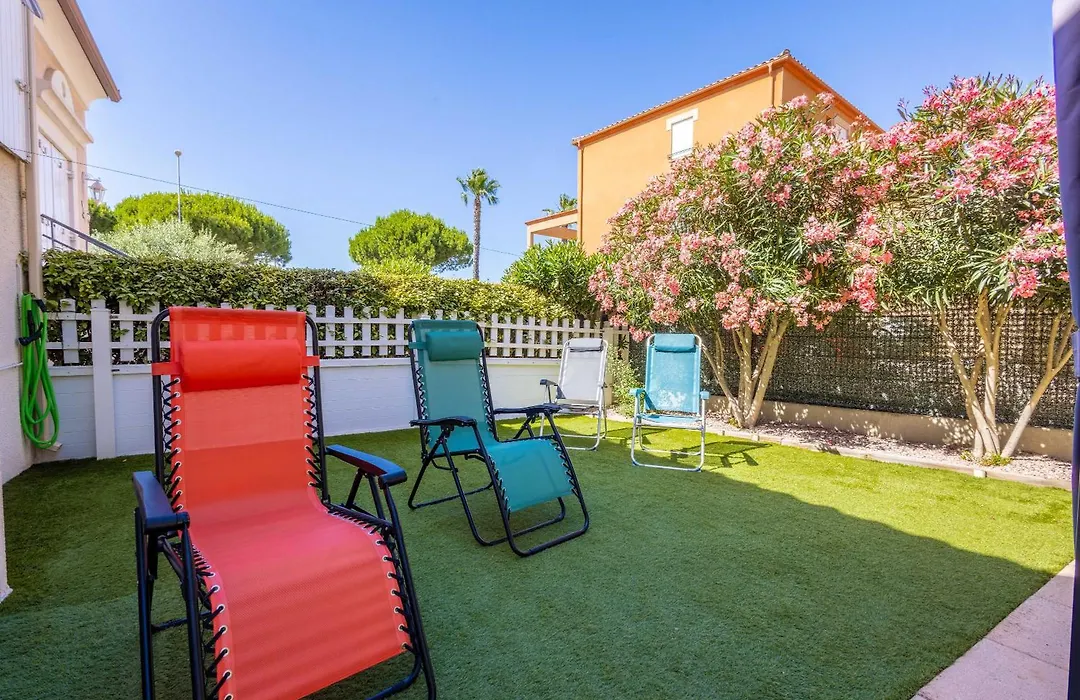 Confortable pavillon avec jardin à 900m de la plage-1