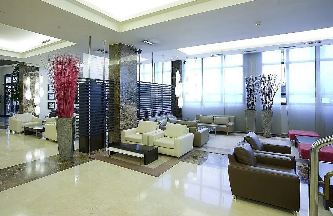 Hotel Ilunion Abando Bilbao-1