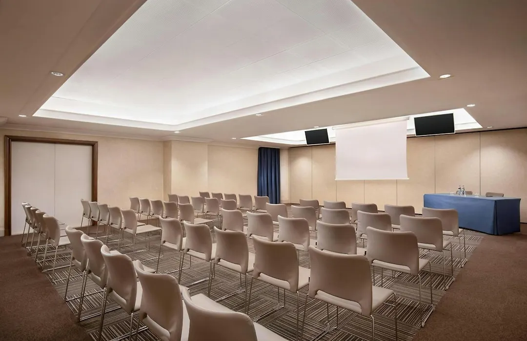 Courtyard By Marriott Rome Central Park-1