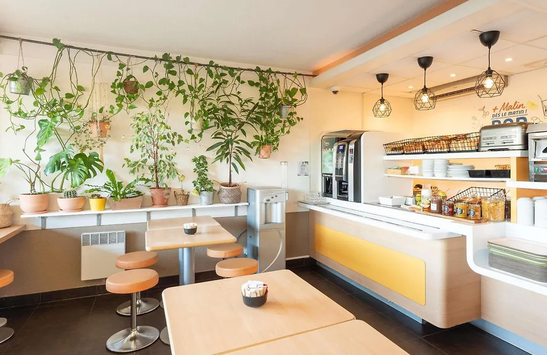 ibis budget Mâcon Nord-1