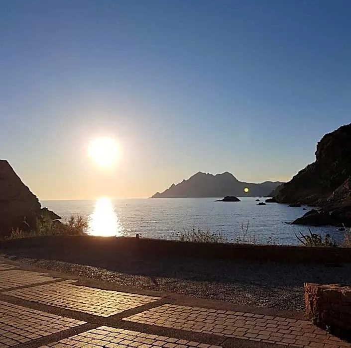Le monte rosso-1