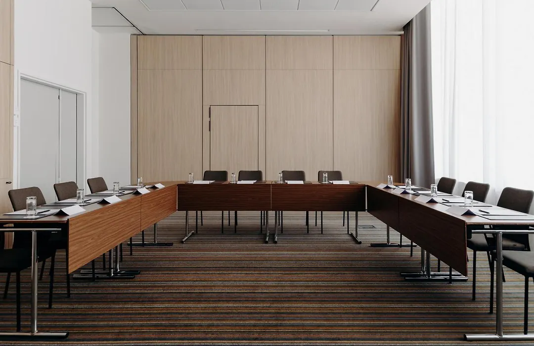 Courtyard By Marriott Montpellier-1