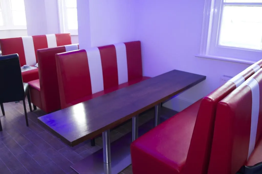 Brighton Beach Inn Hostel-1