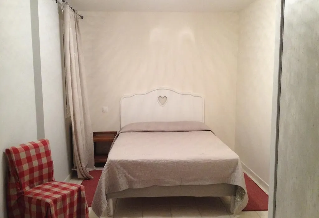 Logis Du Comte-1
