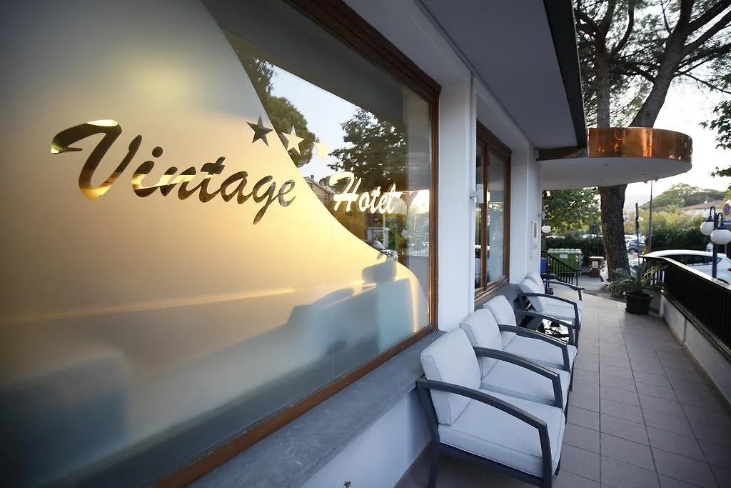 Vintage Hotel-1