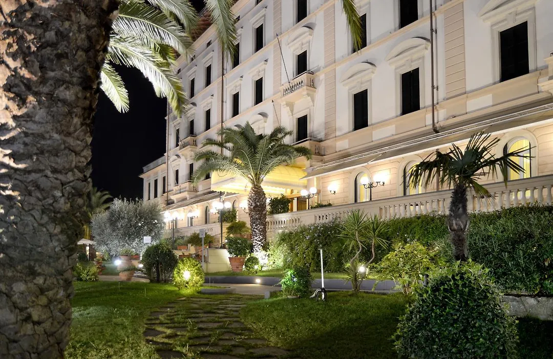 Grand Hotel Vittoria-1