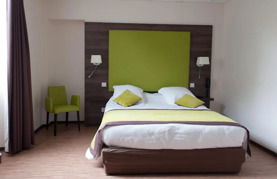 Logis Hotel du Parc-Restaurant - Le Rouget de Lisle-1