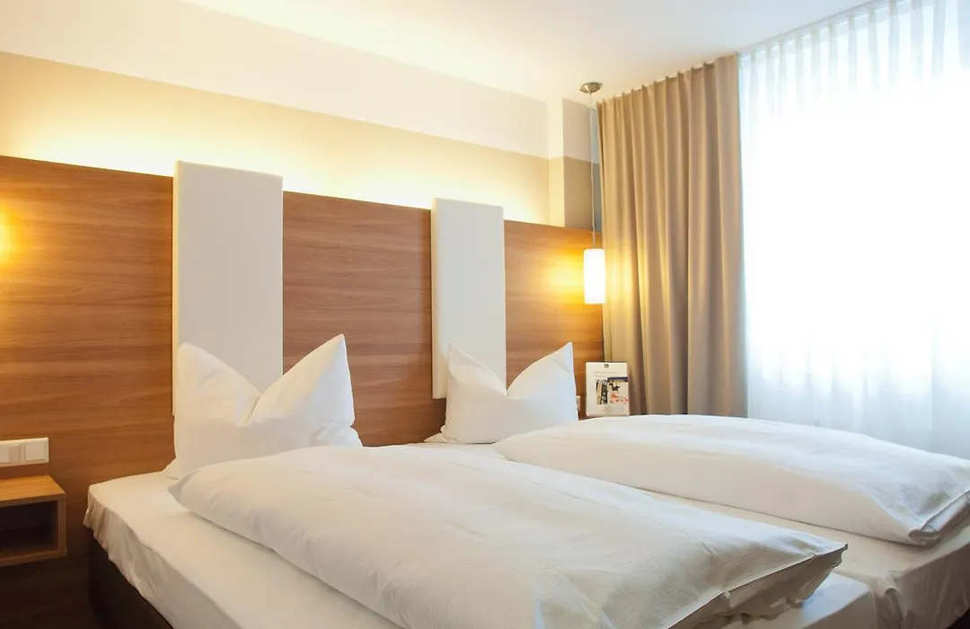 Sunny'S Hotel & Residence-1