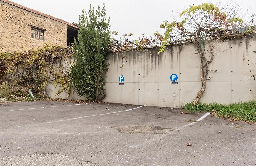 Appart Hôtel Bourgoin-1