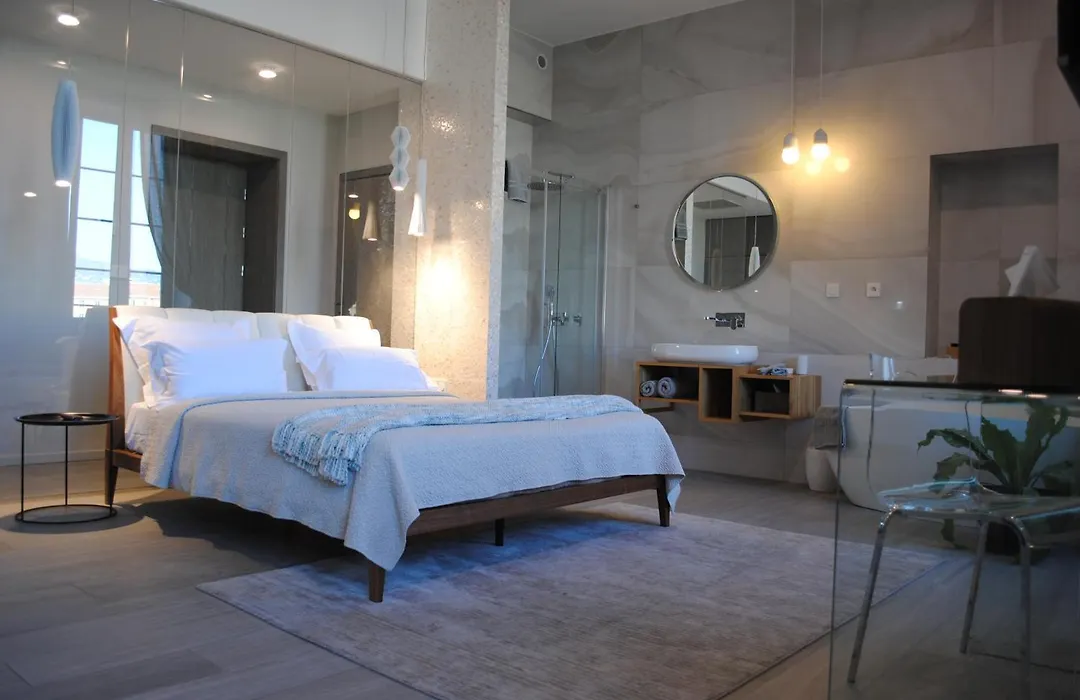 Les Suites Massena-1