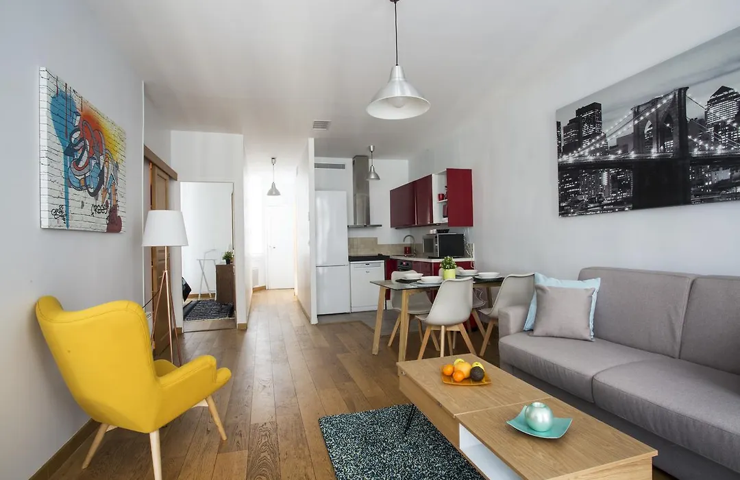 Rue du Temple - Le Marais-1