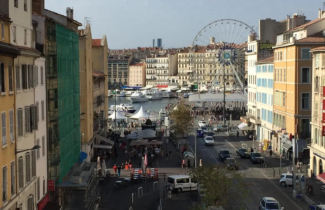 Breteuil – Appart au Vieux Port-1