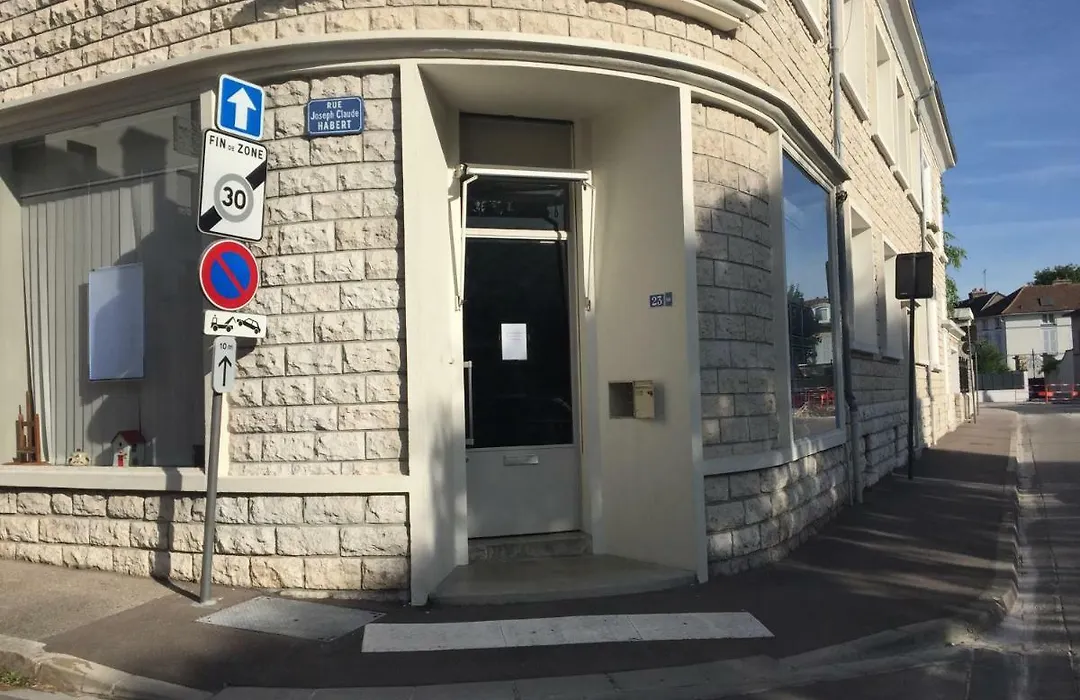 Chambre D'Hotes L'Ambroise-1