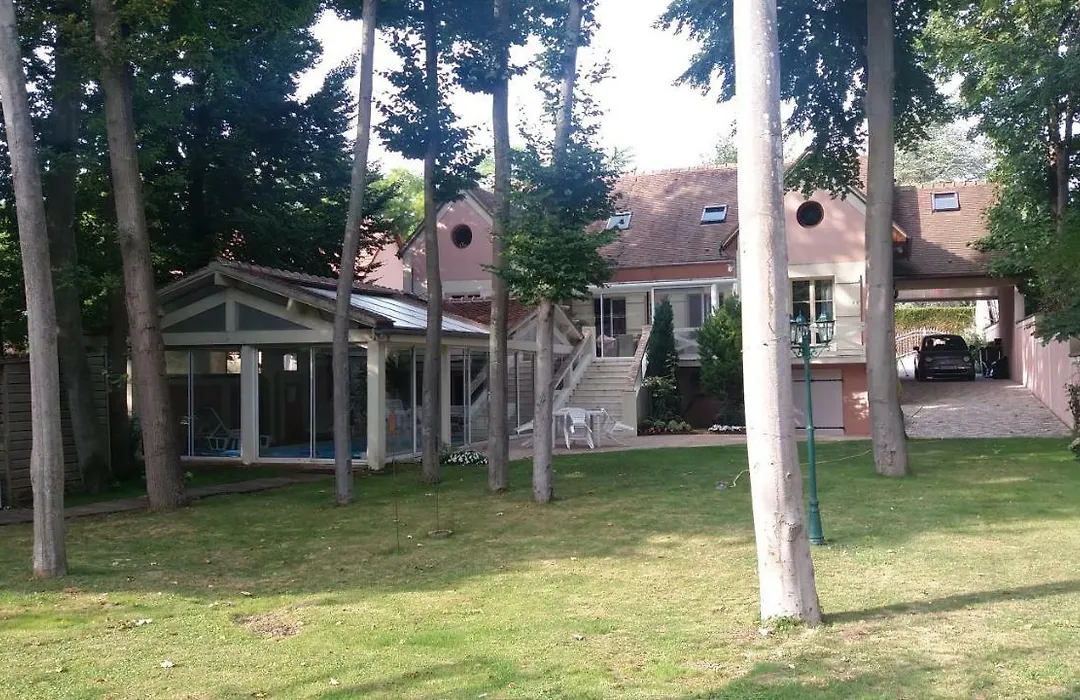 Rose Garden Studio-1