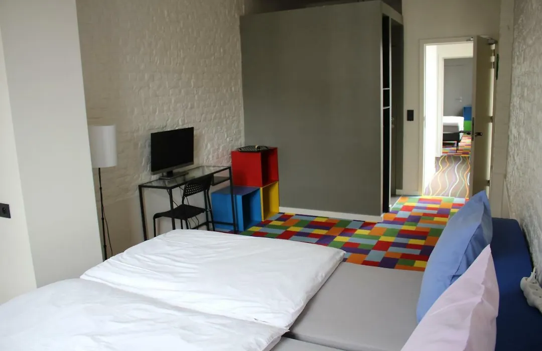 Funkey Hotel-1
