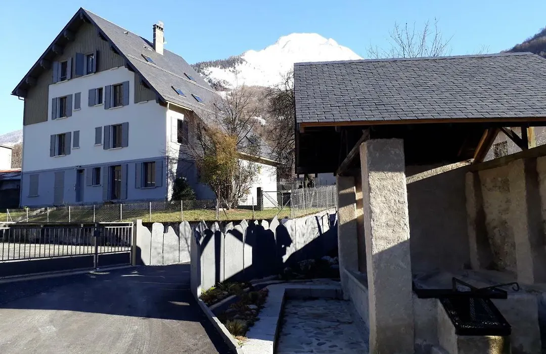 Chalet du Doumet Appartement 4 étoiles et Garage privé-1