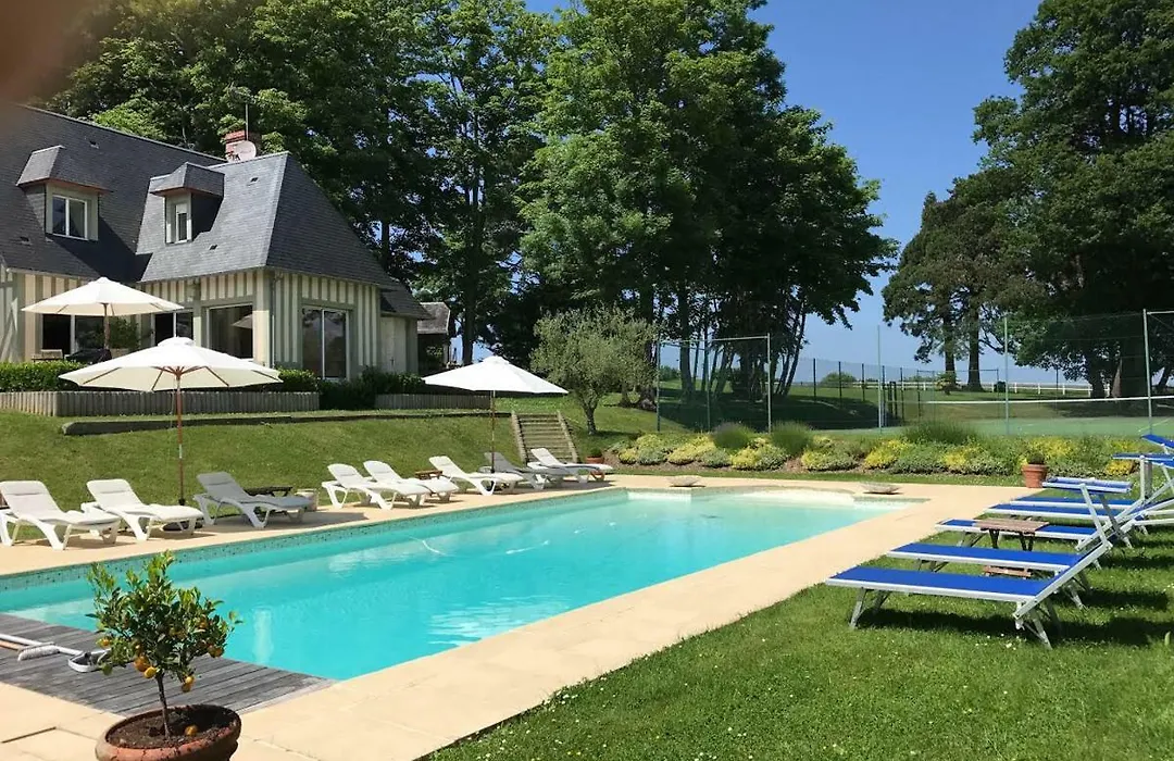 Superbe Villa Individuelle Avec Piscine Et Tennis Privatifs-1