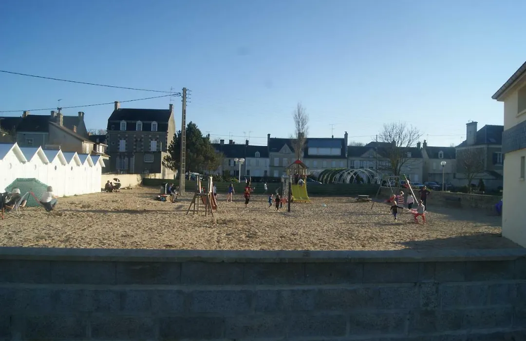 Villa centre ville à 100m de la plage, pour 20 personnes-1
