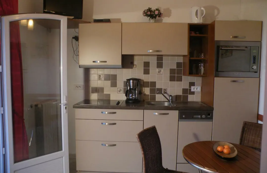 Villa Liamone Studio Fuer 3 Personen , 400 M Vom Strand, Pool, Klimaanlage-1