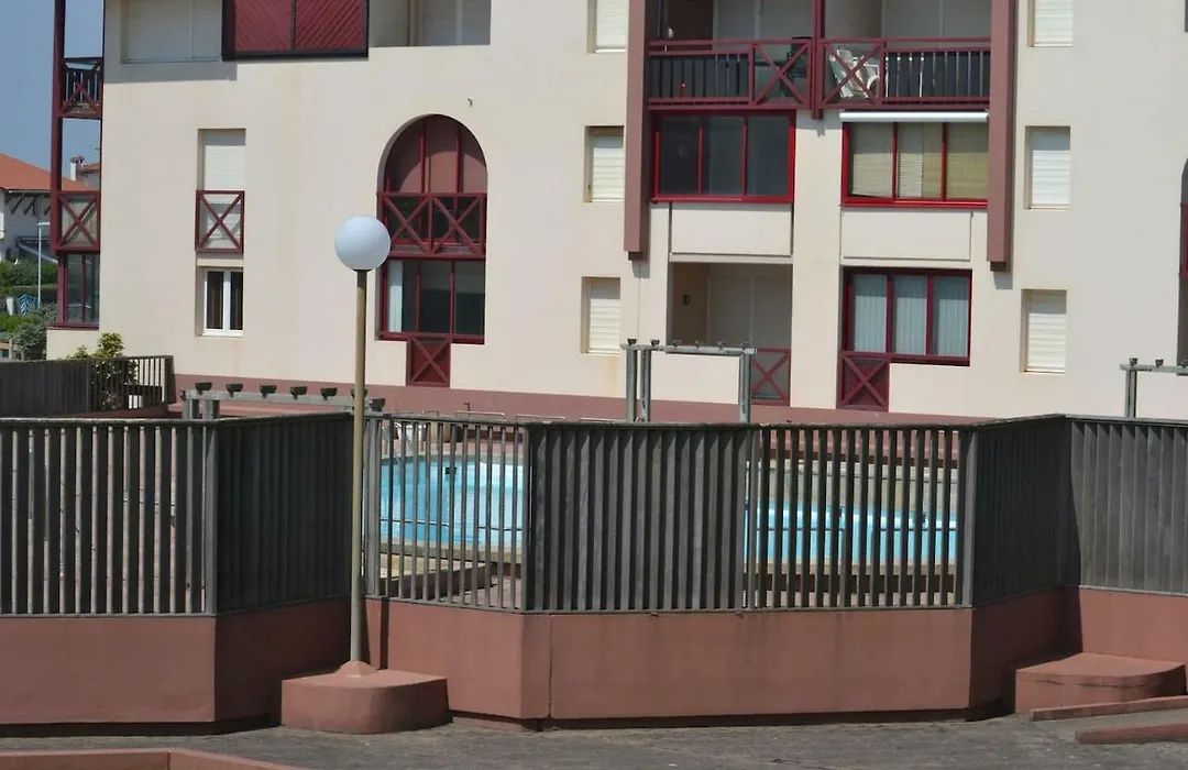 Appartement à 50m de la plage-1