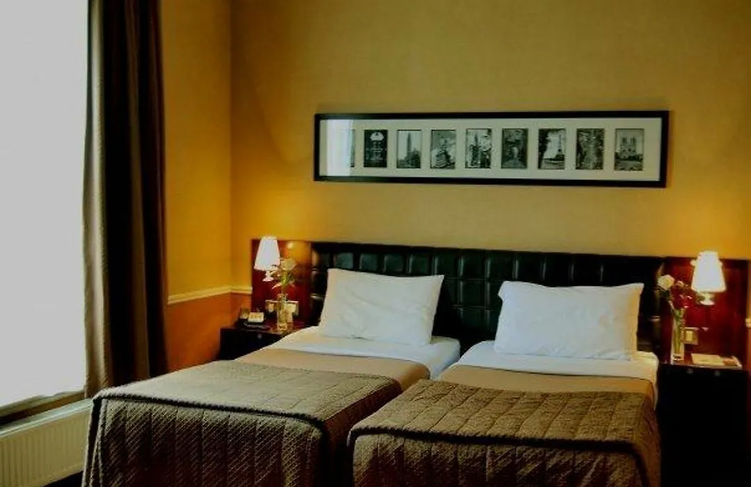 Paramount Hotel-1