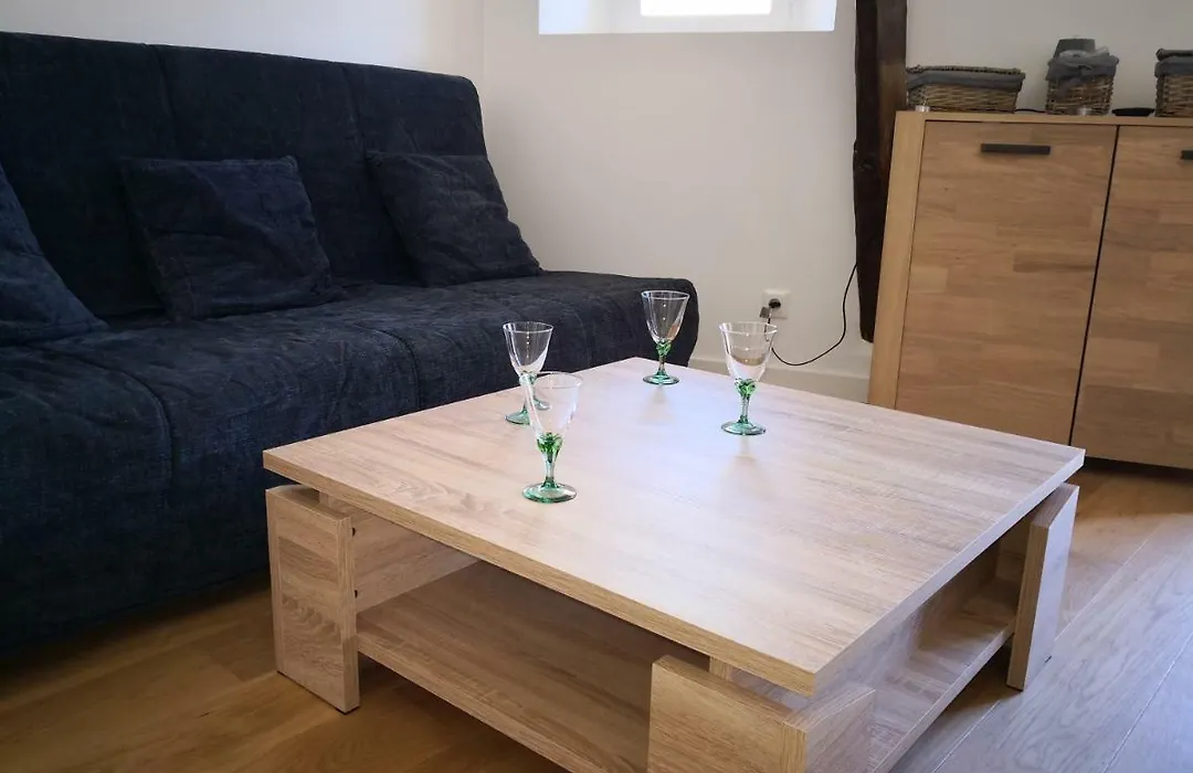 Appartement Rue Haute des Bains-1