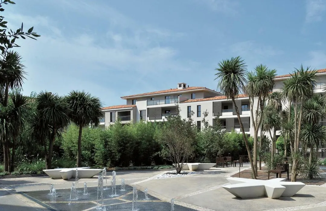 Luxury&Exclusive Resort-1