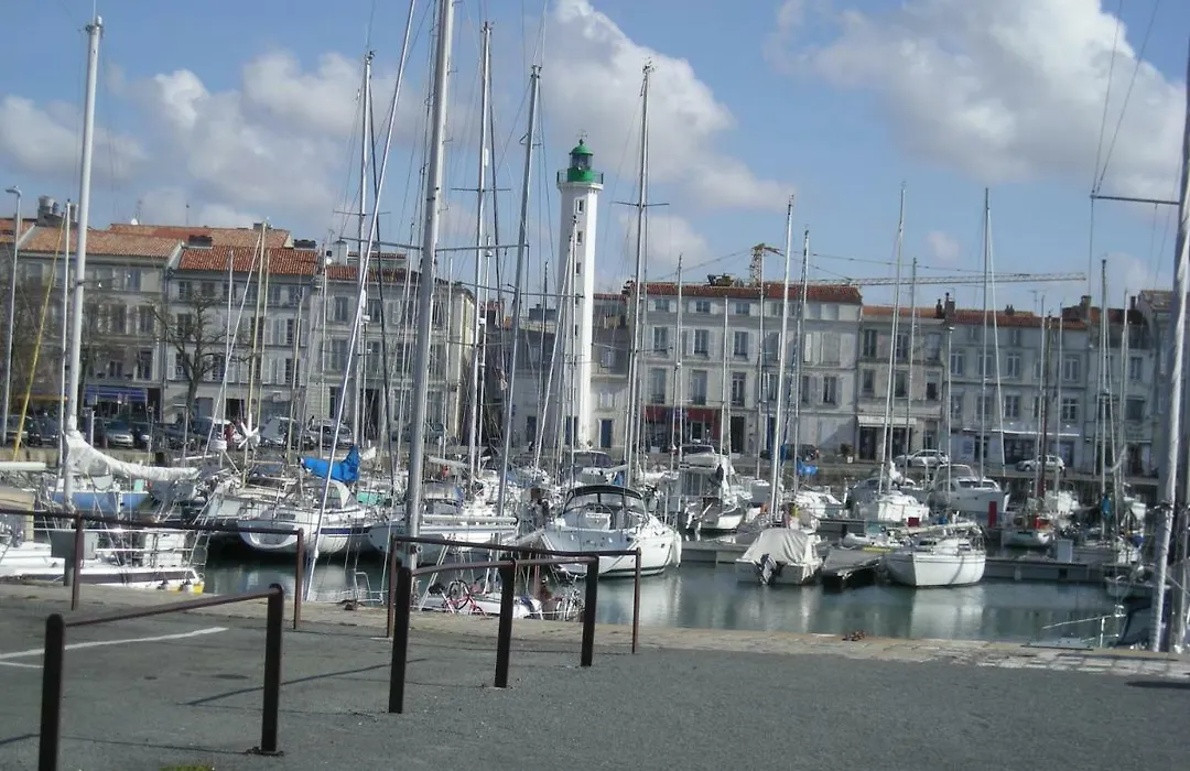 Appartement Au Calme Centre Ville A 2 Pas Du Vieux Marche-1