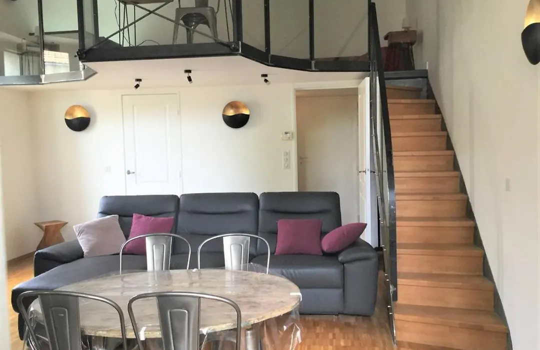 Clos Des Arts Suspendus-1