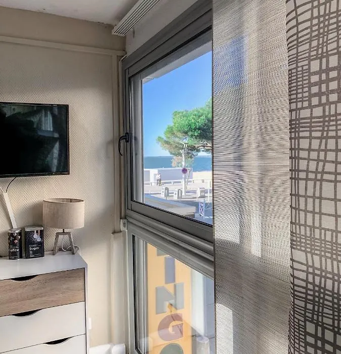 Le studio de la plage centrale-1