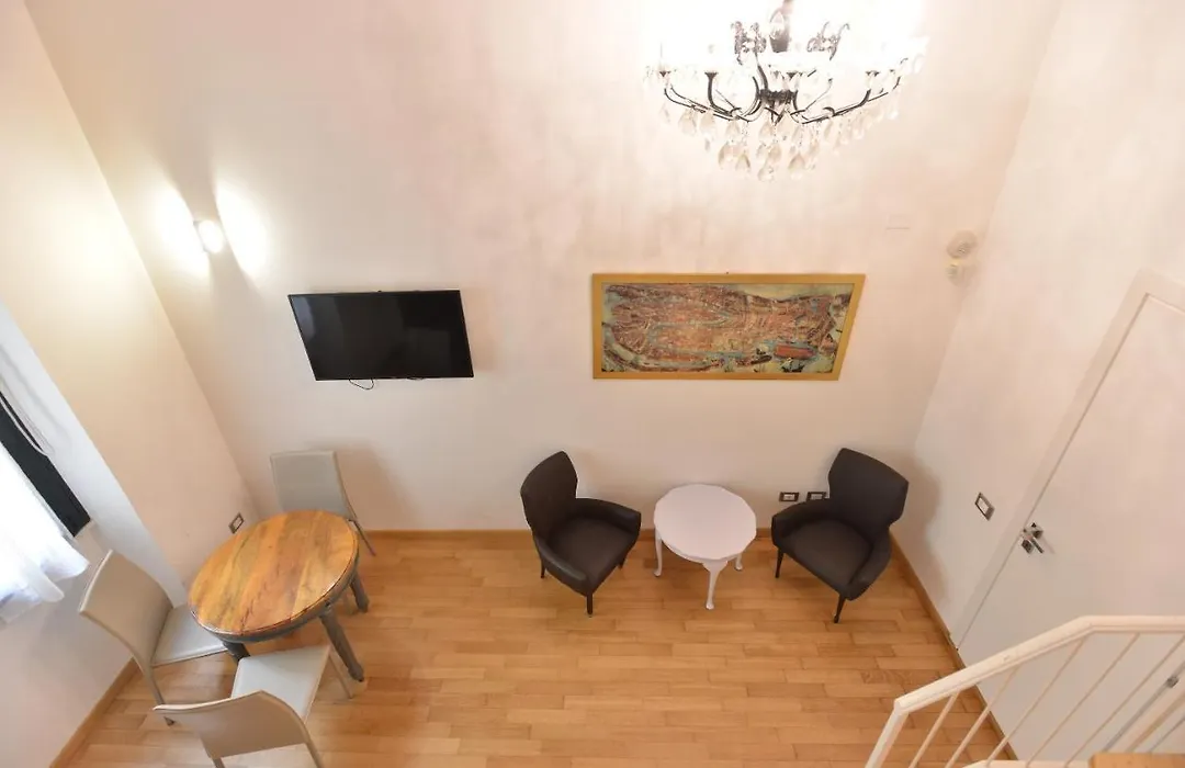 Izzhome City Center Cozy-1