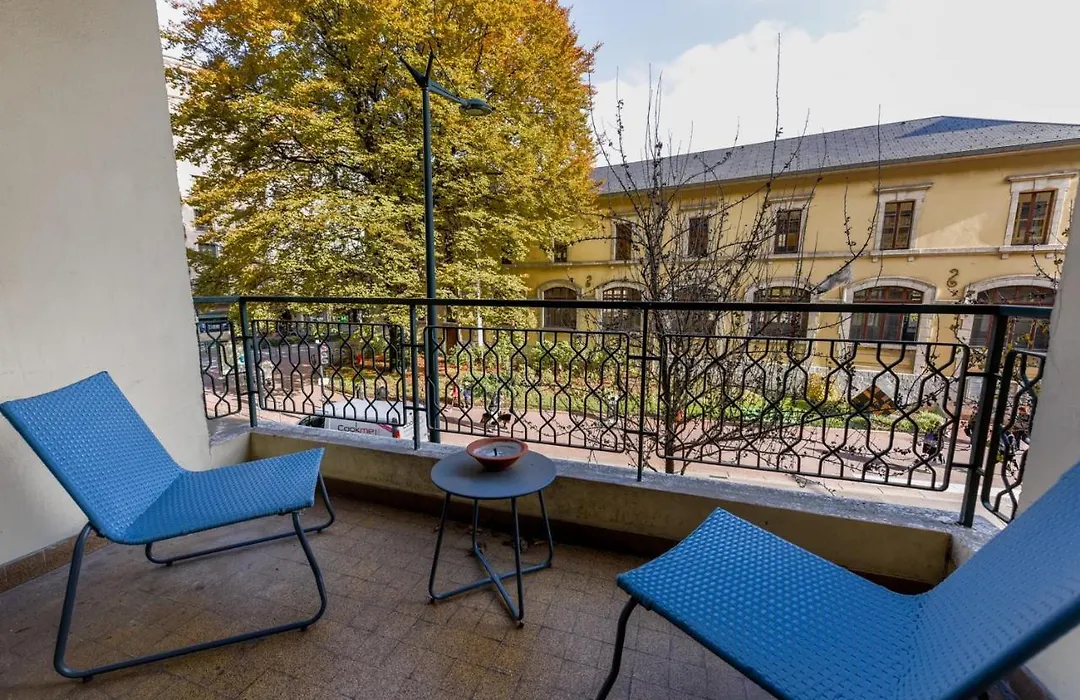 Appartement 2 Chambres Au Coeur D'Annecy Avec Terrasse-1